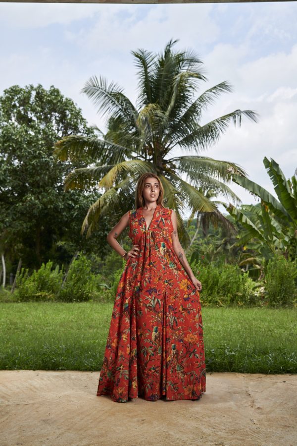 Red V-neck maxi dress - Image 2