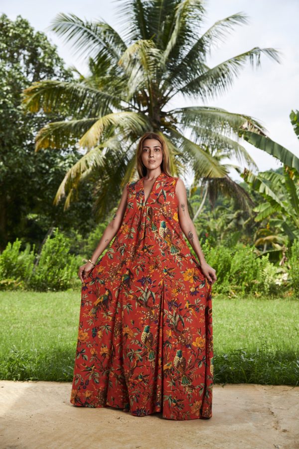Red V-neck maxi dress - Image 4