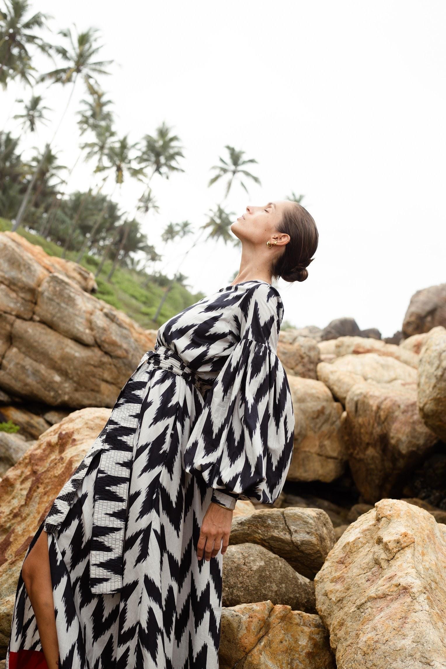 Gray and black lantern sleeve long skirt with belt - Image 2