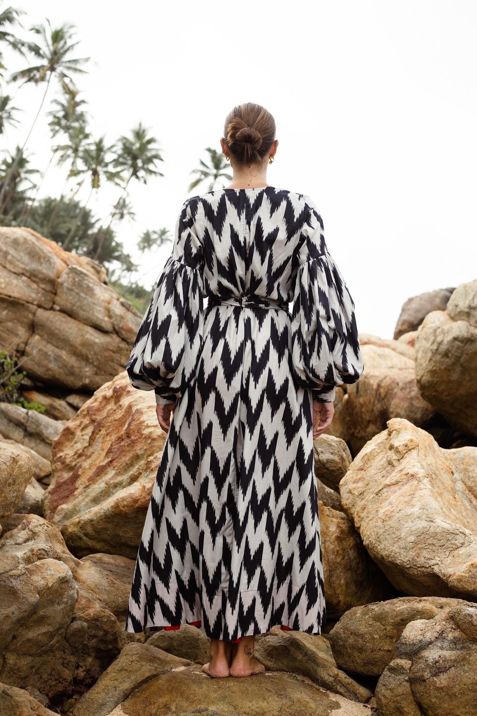 Gray and black lantern sleeve long skirt with belt - Image 3