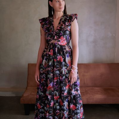 V-neck ruffle sleeveless dress