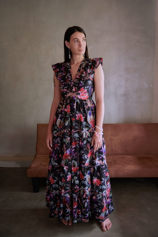 V-neck ruffle sleeveless dress